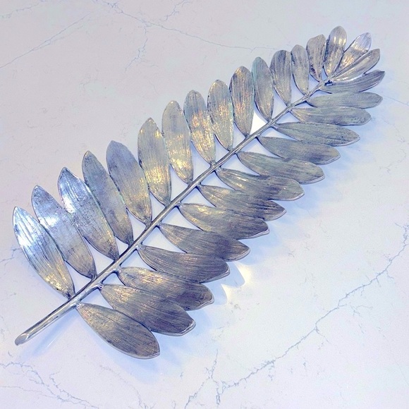 Michael Aram Other - Michael Aram Silver Palm Leaf Signed tray centerpiece large